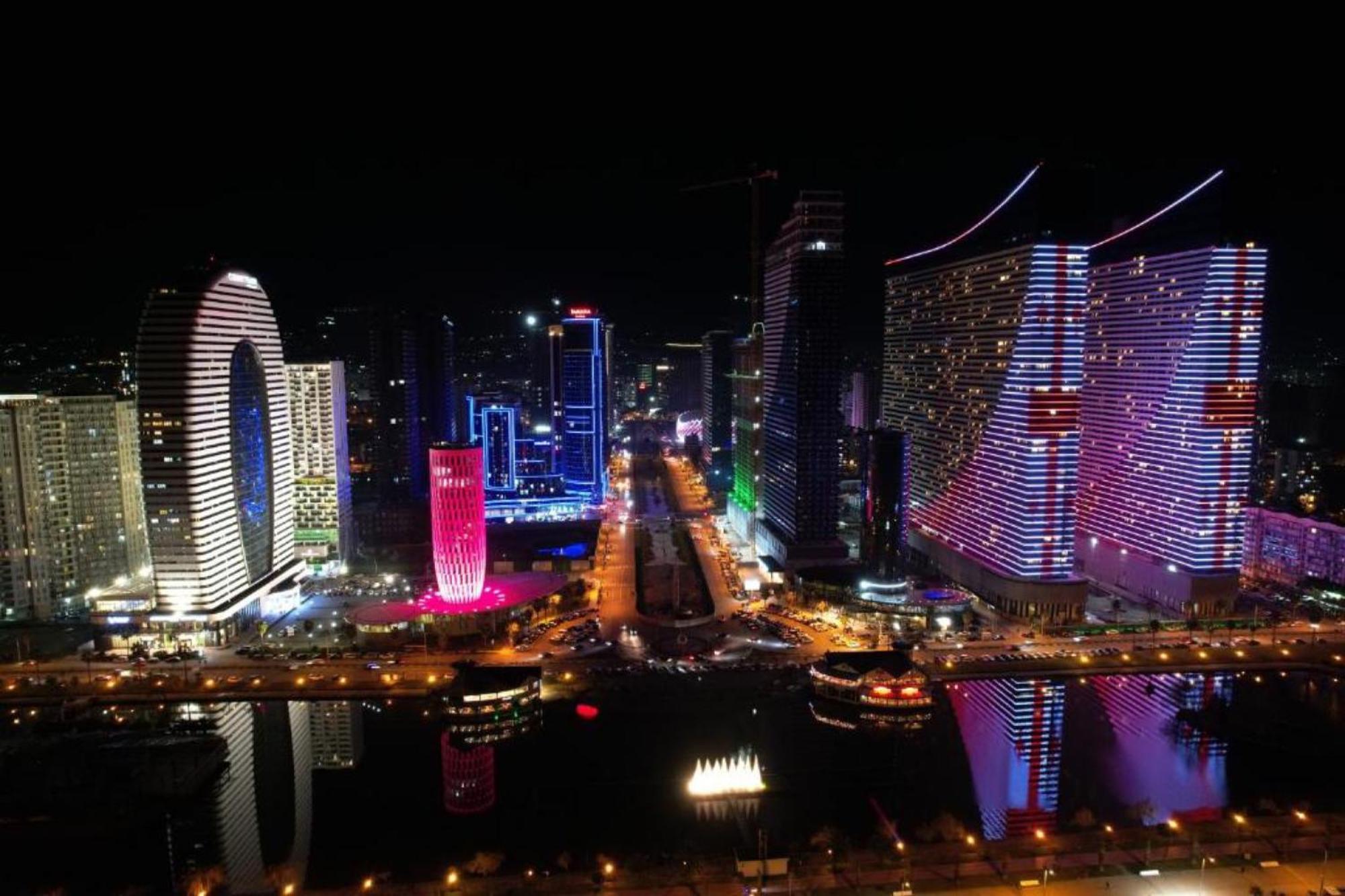 Orbi City-Sea View Aparthotel บาทูมิ ภายนอก รูปภาพ