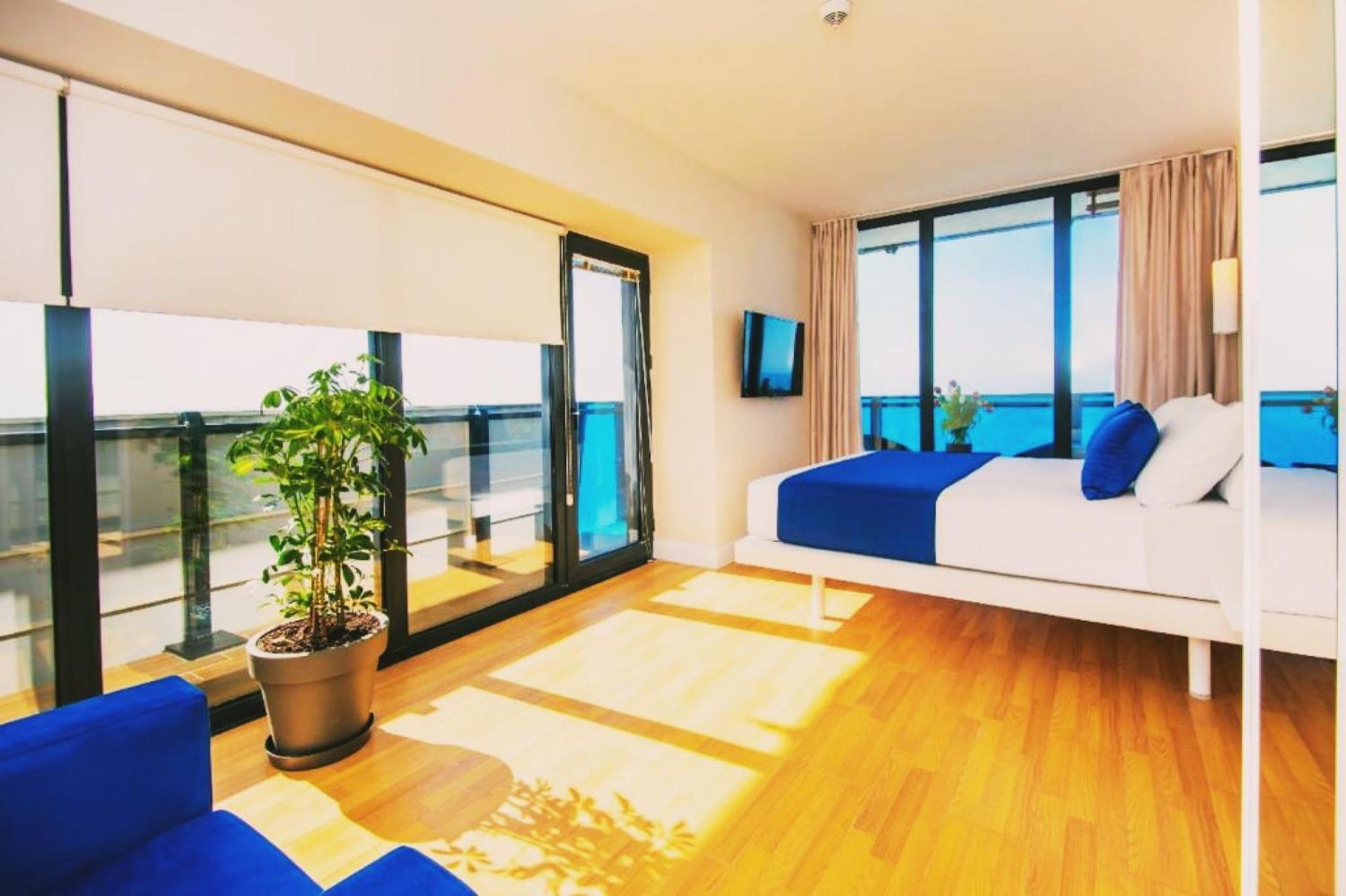 Orbi City-Sea View Aparthotel บาทูมิ ภายนอก รูปภาพ