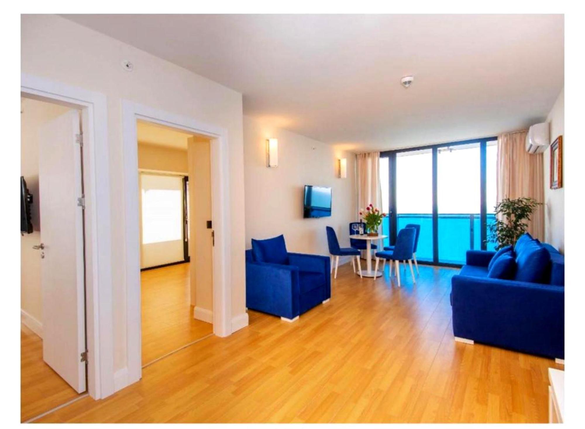 Orbi City-Sea View Aparthotel บาทูมิ ภายนอก รูปภาพ