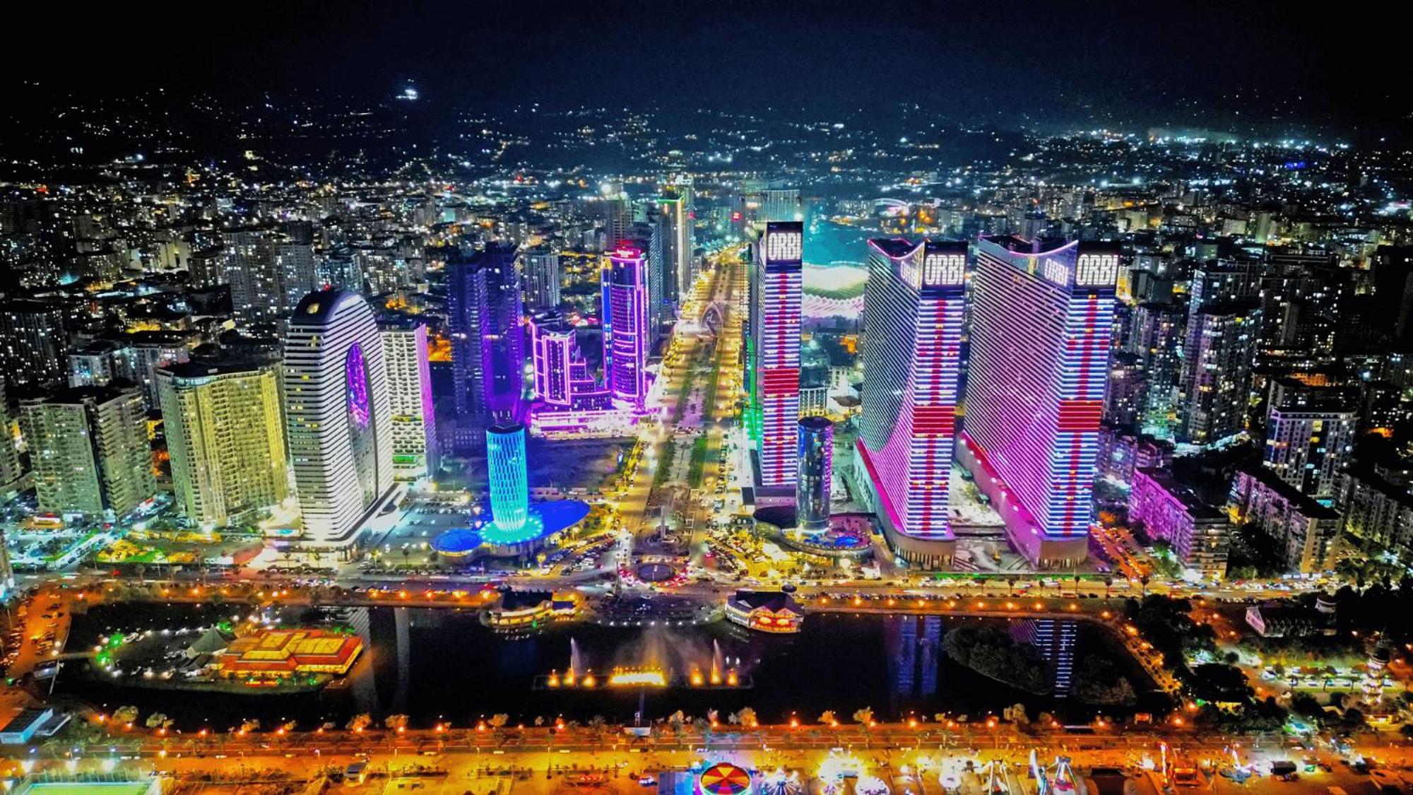 Orbi City-Sea View Aparthotel บาทูมิ ภายนอก รูปภาพ